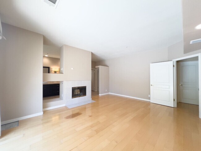 Building Photo - Gorgeous three bedroom North Napa home wit...