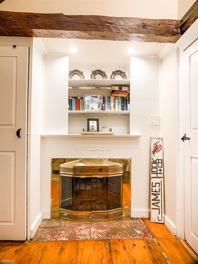 Building Photo - 306 Riverside Ave