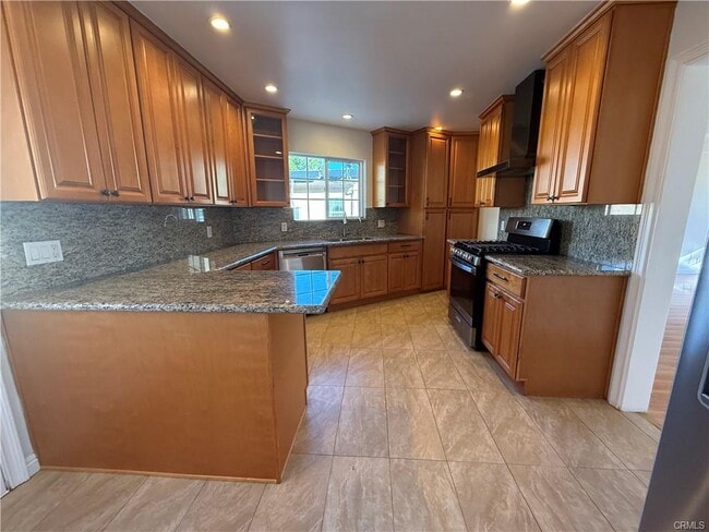 Building Photo - 11055 Califa St