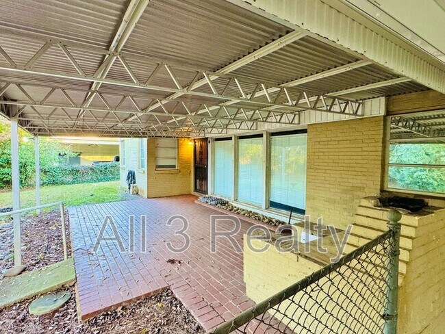 Building Photo - 2767 Biltmore Ave