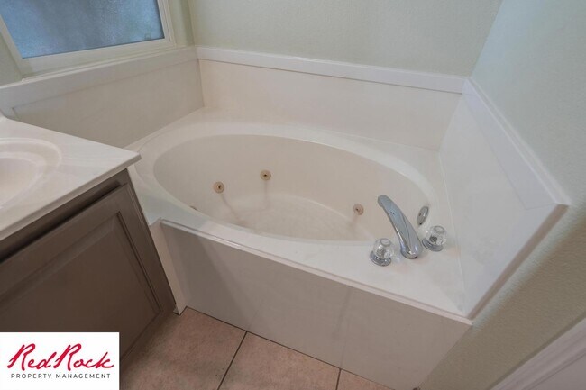 Building Photo - Pet Friendly Santa Clara Home, 6 Month Lease Only