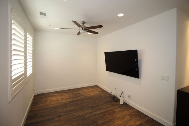 Building Photo - 2102 Makenna Dr