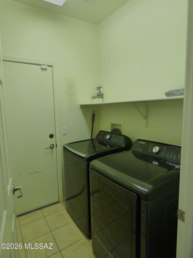 Building Photo - 14377 N Bannerstone Ct