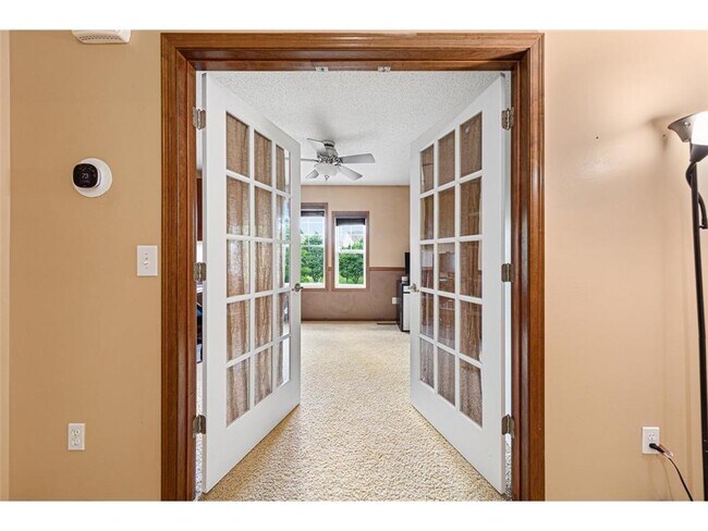 Building Photo - 5037 Dunkirk Pl N