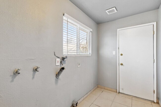 Building Photo - Rent to Own