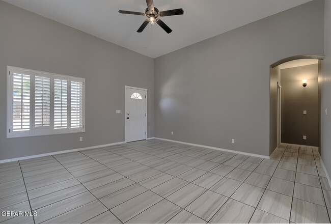 Building Photo - 14708 Boer Trl Ave