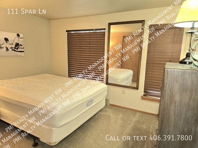 Building Photo - 111 Spar Ln