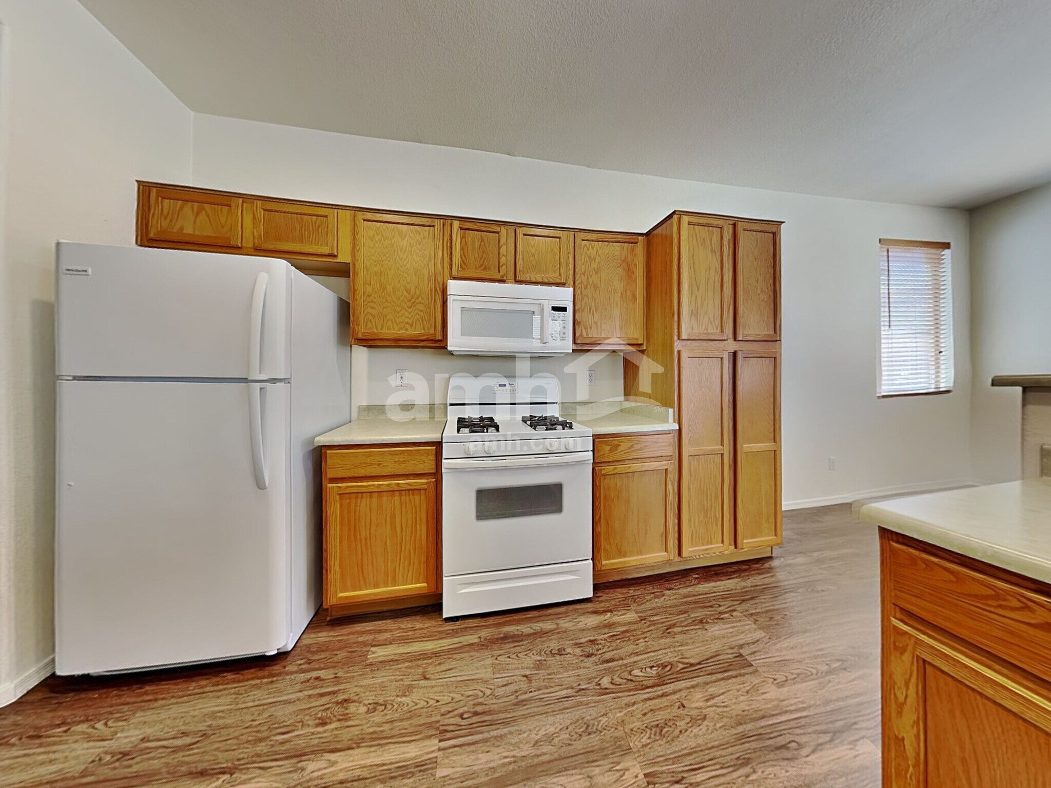 Building Photo - 12363 W Jackson St