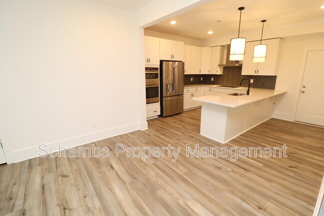 Building Photo - 110 Byrum St