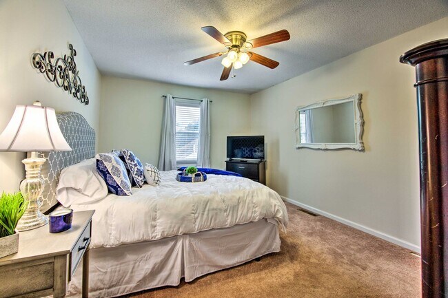 Building Photo - 2502 St Christopher Cir SW