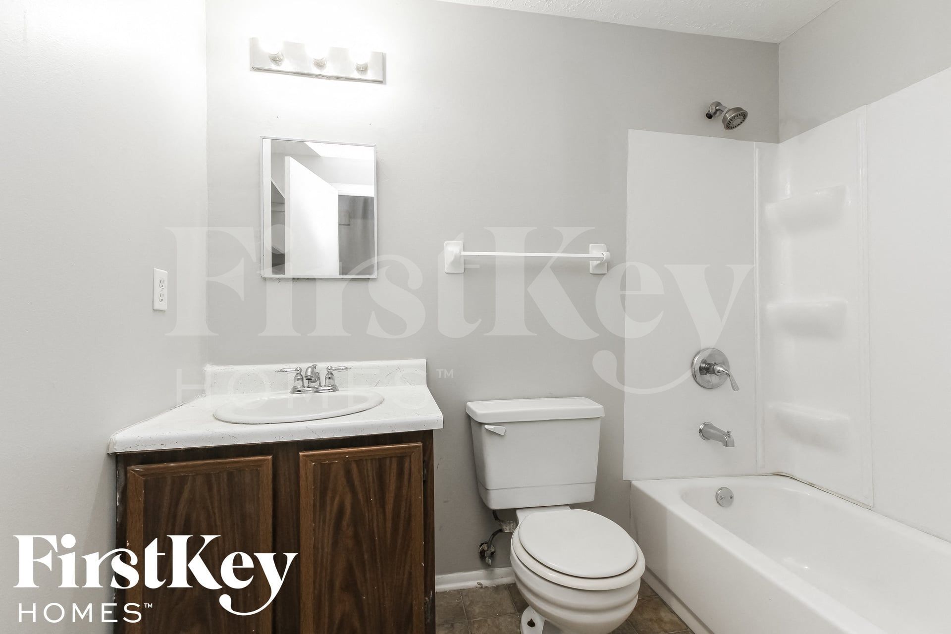 Building Photo - 2530 Fairhaven Dr