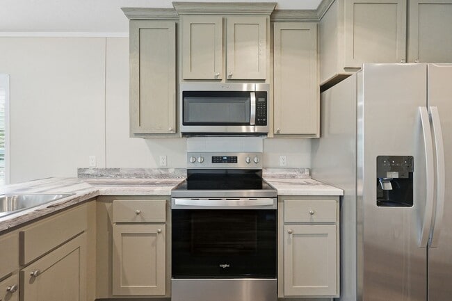 Building Photo - 443 Dogwood Ave