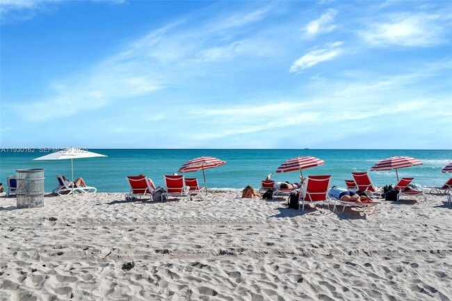 Building Photo - 6515 Collins Ave