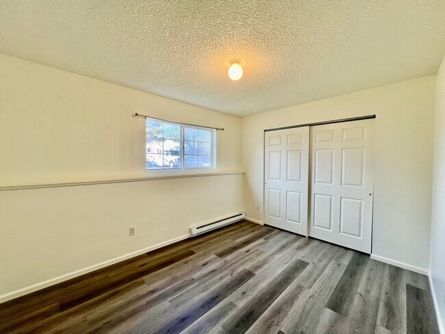 Building Photo - Home for Rent in Rifle