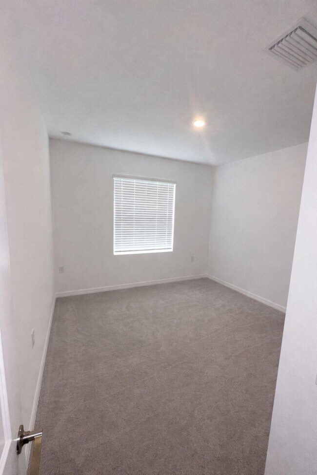 Building Photo - 2099 Babbling Brk Blvd