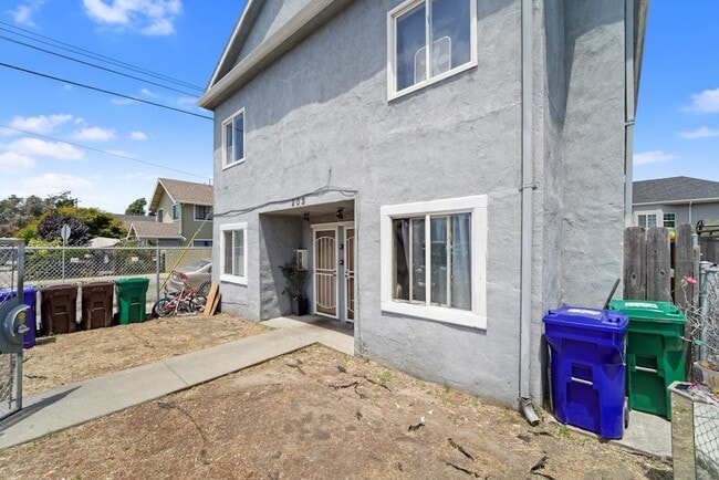 Building Photo - 203 Bissell Ave