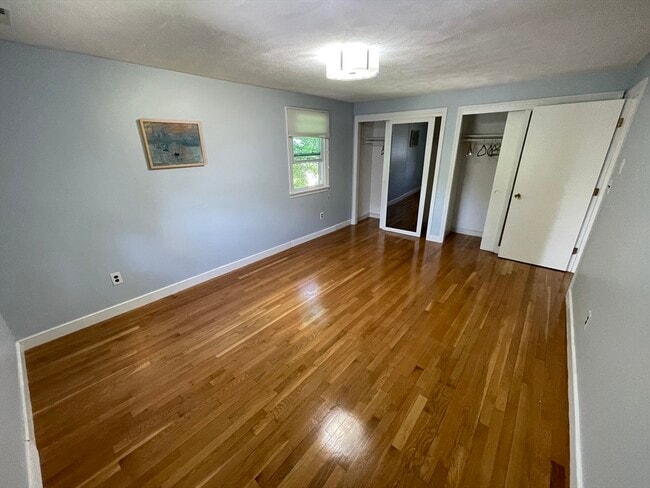 Building Photo - 18 Charles St