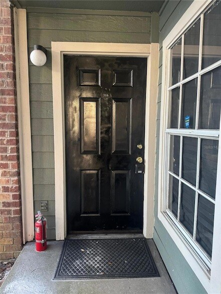 Primary Photo - 2210 Yankee Pl