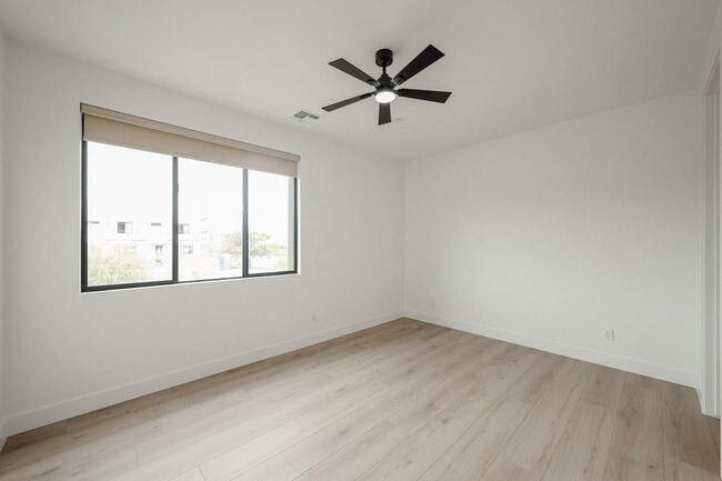 Building Photo - 15006 N Ivory Dr