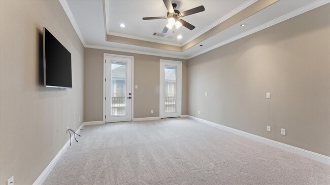 Building Photo - 922 W 20th St