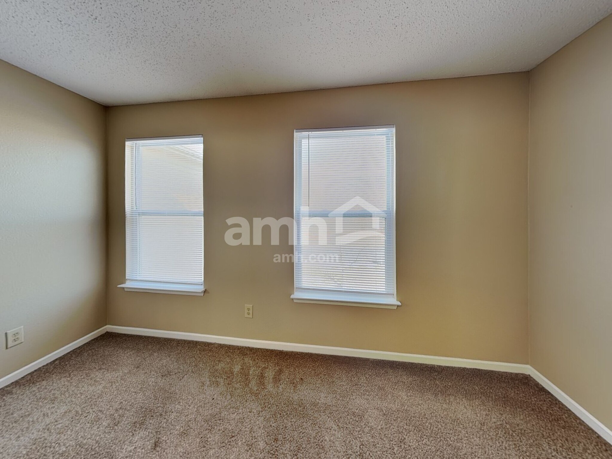 Building Photo - 6765 W Littleton Dr