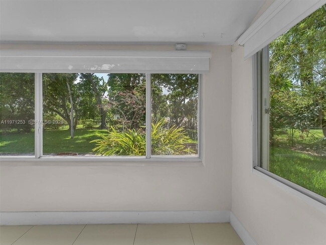 Building Photo - 6510 SW 63rd Ct