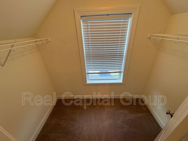 Building Photo - 43 Timber Creek Dr