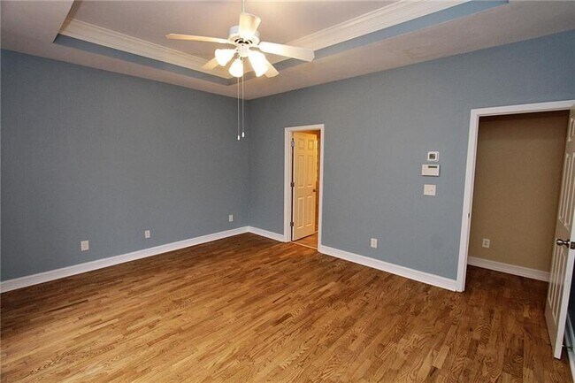 Building Photo - 1360 Eastgate Ct