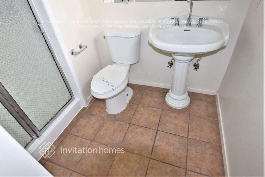 Building Photo - 1105 E 42nd St