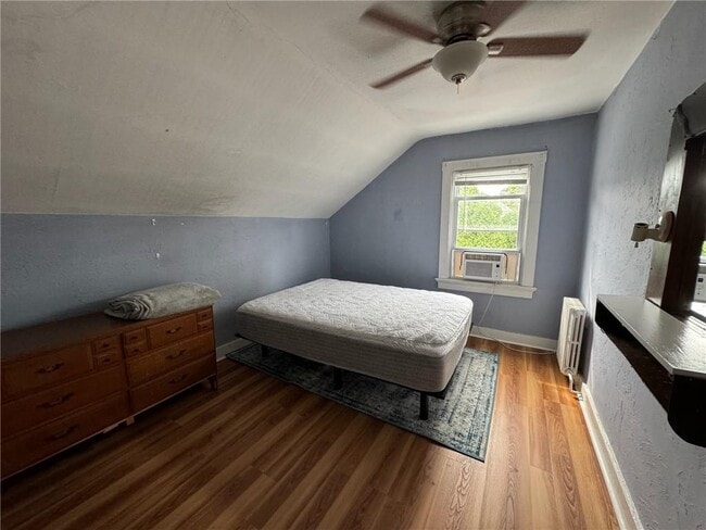 Building Photo - 23 Carey St