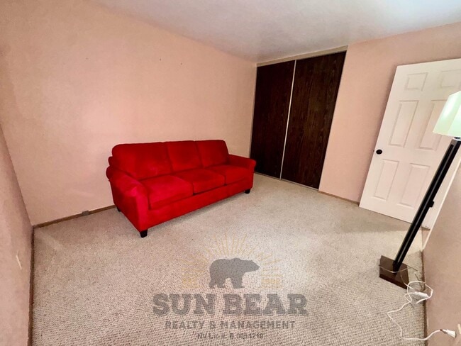 Building Photo - 3 Bedroom in Central Location in Incline!