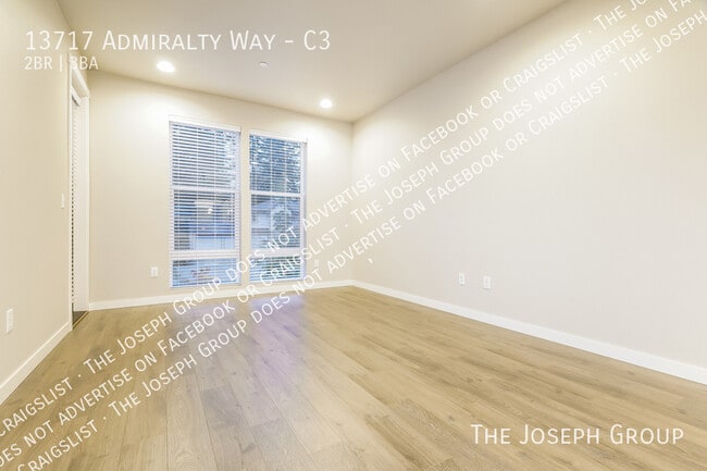 Building Photo - 13717 Admiralty Way