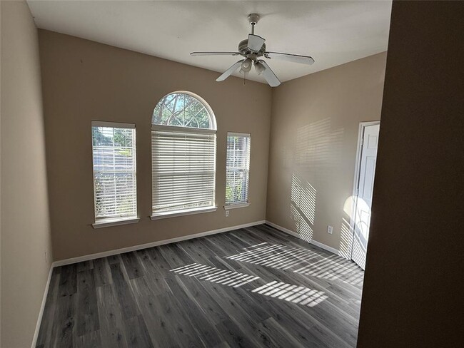 Building Photo - 22035 Emerald Run Ln