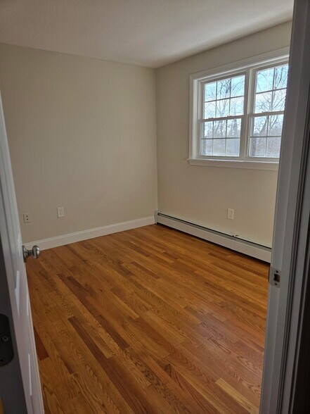 Building Photo - 201 Regan Rd