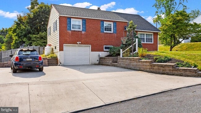 Building Photo - 203 Ashwood Way