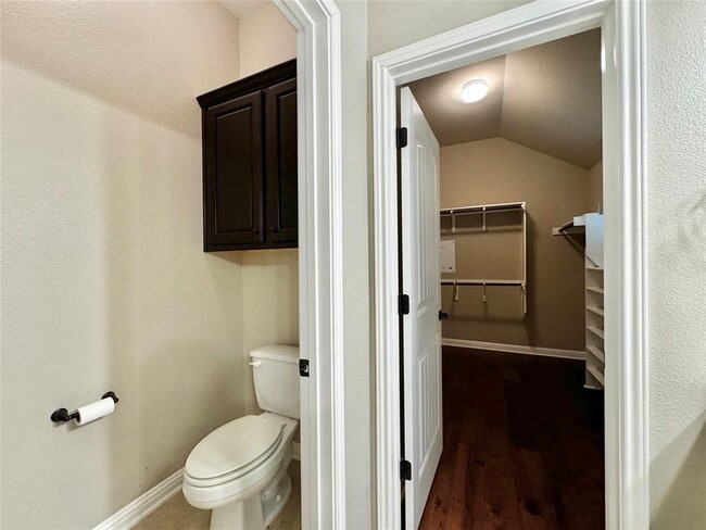 Building Photo - 4207 Oldenburg Ln