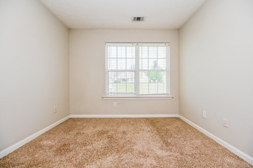 Building Photo - 1309 Kent Manor