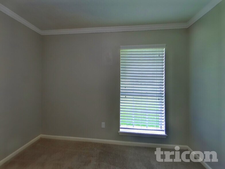 Building Photo - 25568 Dogwood Ln