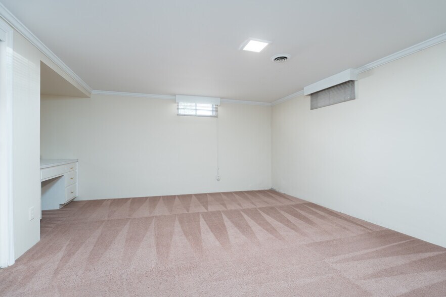 Building Photo - 2941 Frederica St