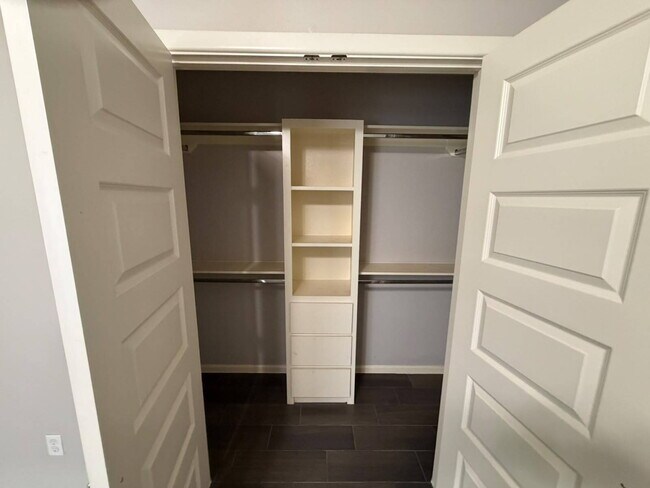 Building Photo - "Spacious Blank Canvas with 2 Full Baths in Edinburg's Heart – Ready for Your Vision!"