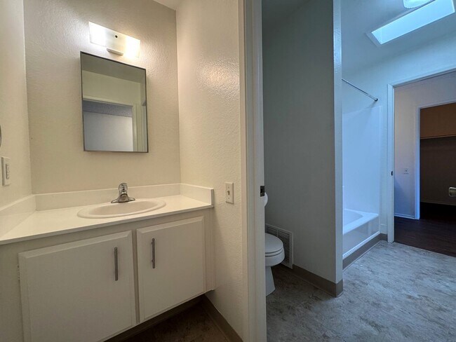 Building Photo - Penthouse Living in Ventura Keys – Harbor Village Condo