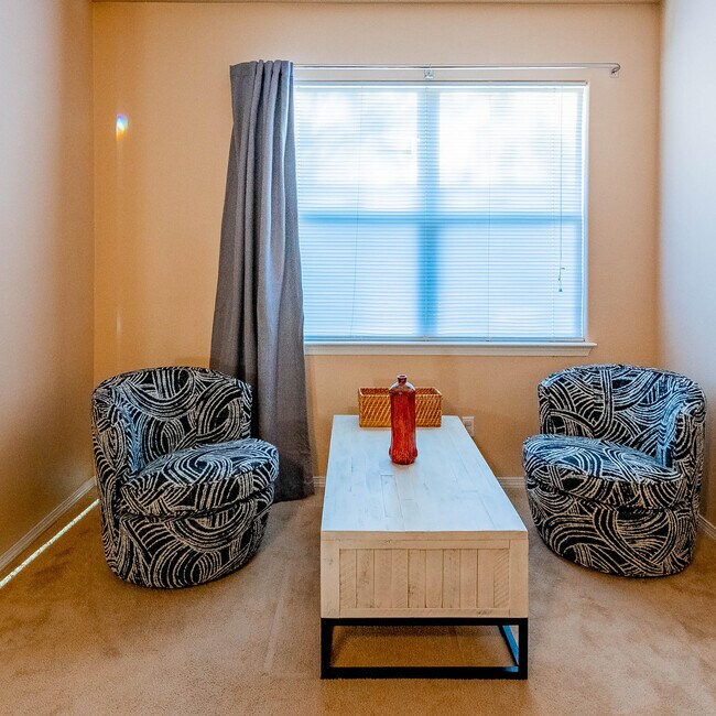 Building Photo - 9719 Calle Chamisa NW