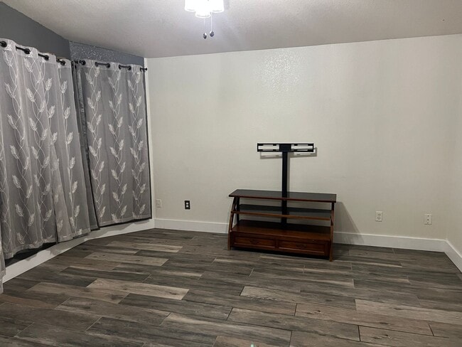 Building Photo - Solar Panels included on the 3 bedroom 2 b...