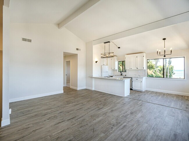 Building Photo - 190 El Camino Medio