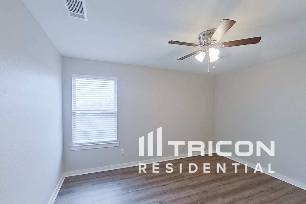 Building Photo - 1569 Ferguson Dr