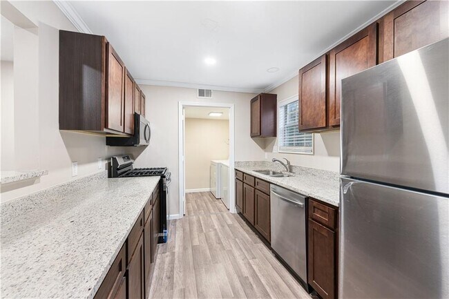 Building Photo - 103 Sterling Ct