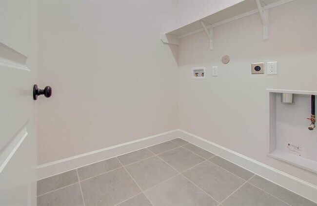 Building Photo - 1515 Noble Pk Dr