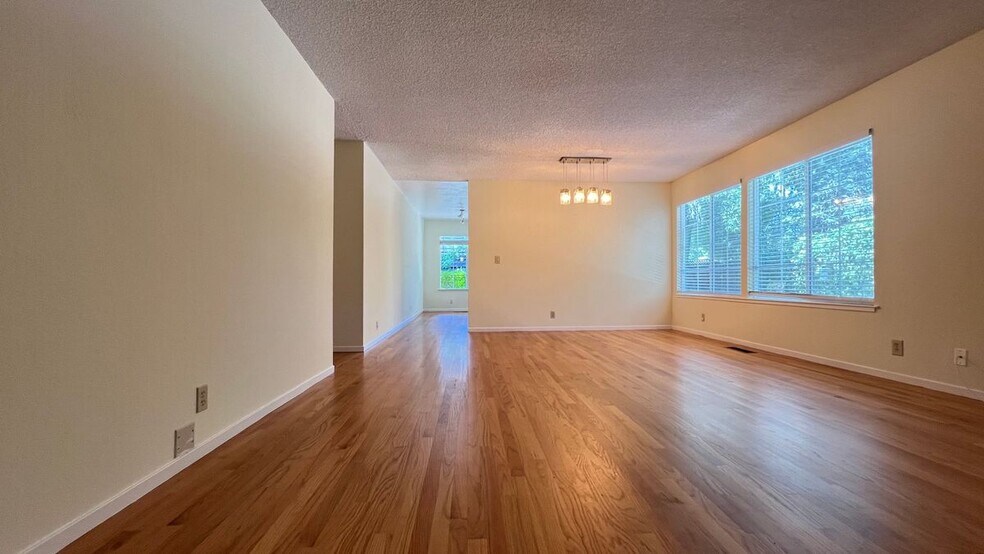Building Photo - 265 Ingram Ct