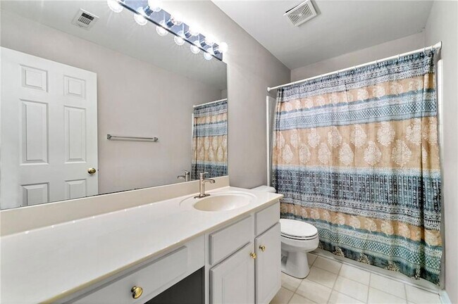 Building Photo - 7260 Foxberry Ct