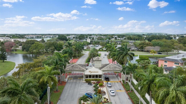 Building Photo - 2710 Nassau Bend